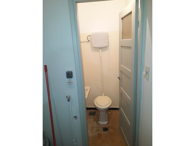 Baño de servicio
