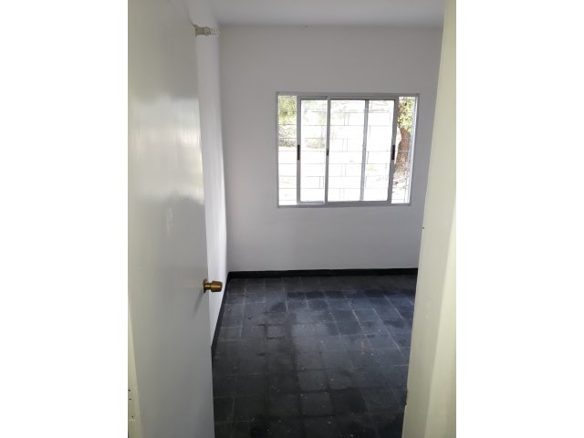 Dormitorio principal desde la puerta 